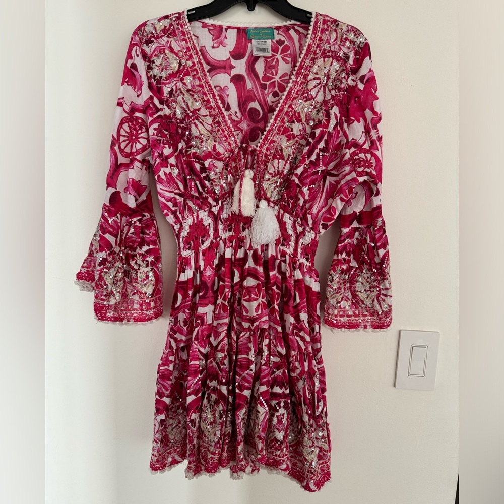 Beautiful Antica Sartoria short dress  (one size). New without tags.